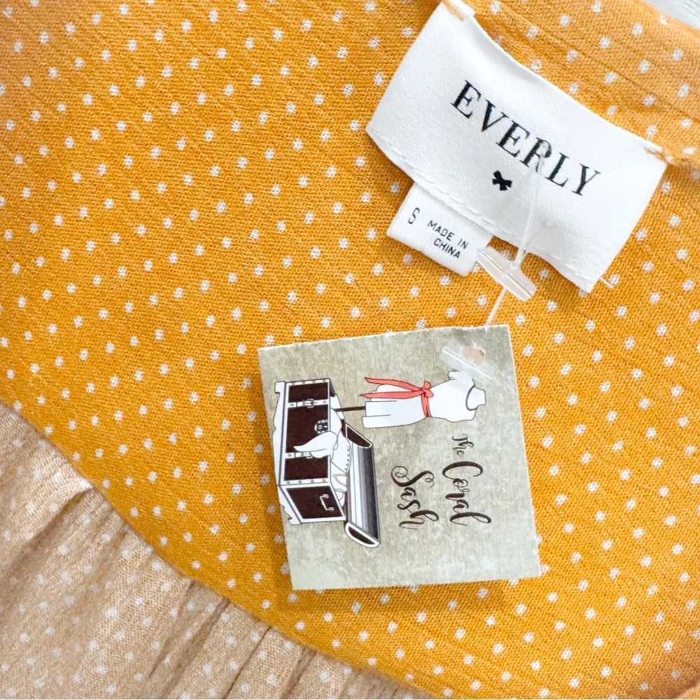 NWT Everly mustard faux wrap top ❤️ - Picture 8 of 8